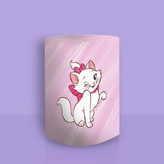 Cat Marie brilla